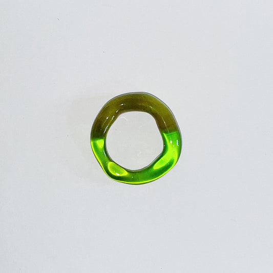 green squigle ring